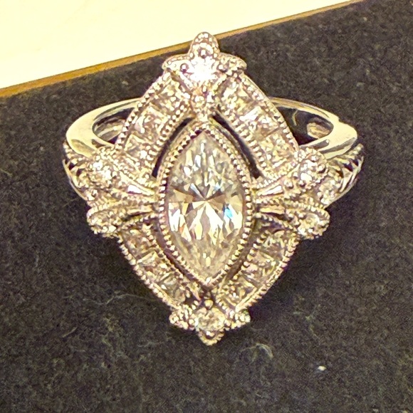 Vintage-Inspired 925 Sterling Silver Marquise CZ Ring – Art Deco Statement SZ 7✨ - Picture 1 of 8